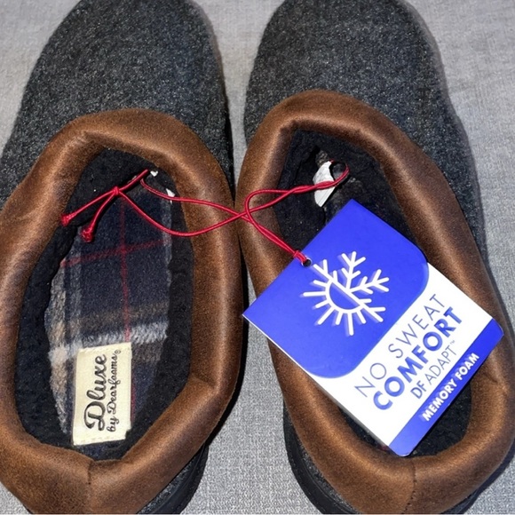 Dluxe by Dearfoam Memory Foam Slippers - Picture 6 of 6